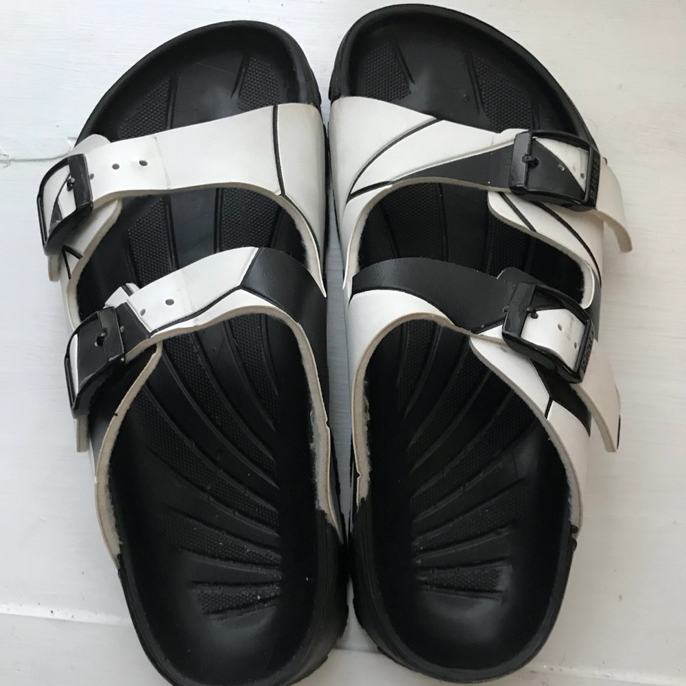 Kids Birkenstock 34 soccer print sandal